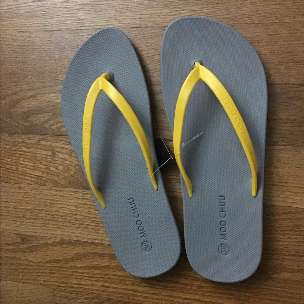Summer flip flop sandals moo chuu